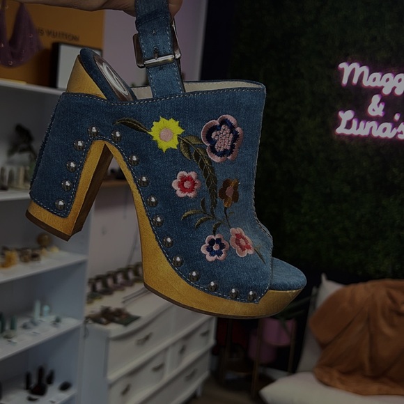 Wishbone collection floral stud platform - Picture 4 of 4